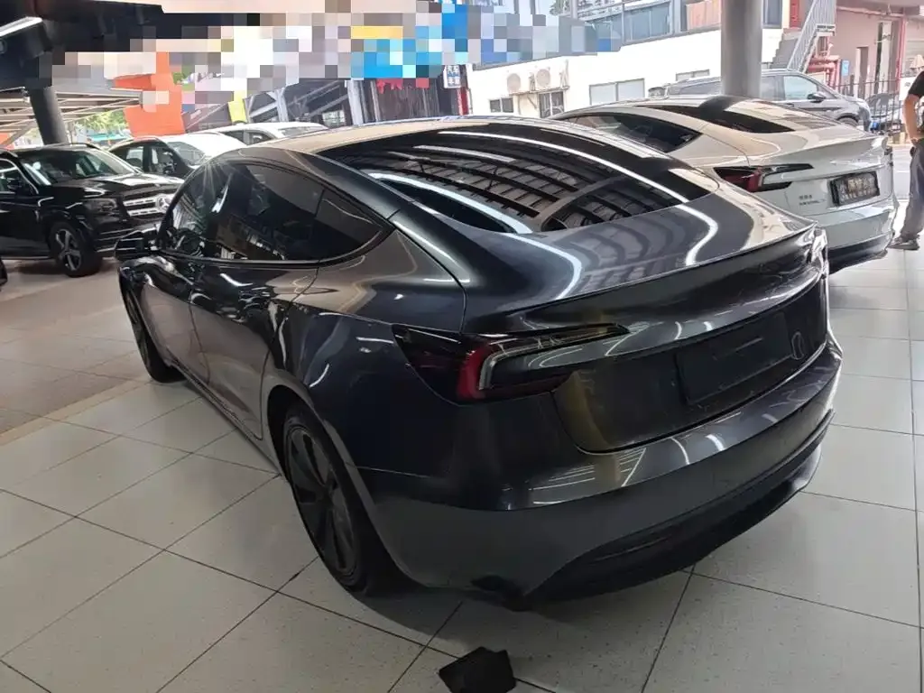 Tesla Model 3 — фото 2