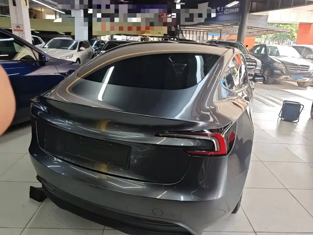Tesla Model 3 — фото 3
