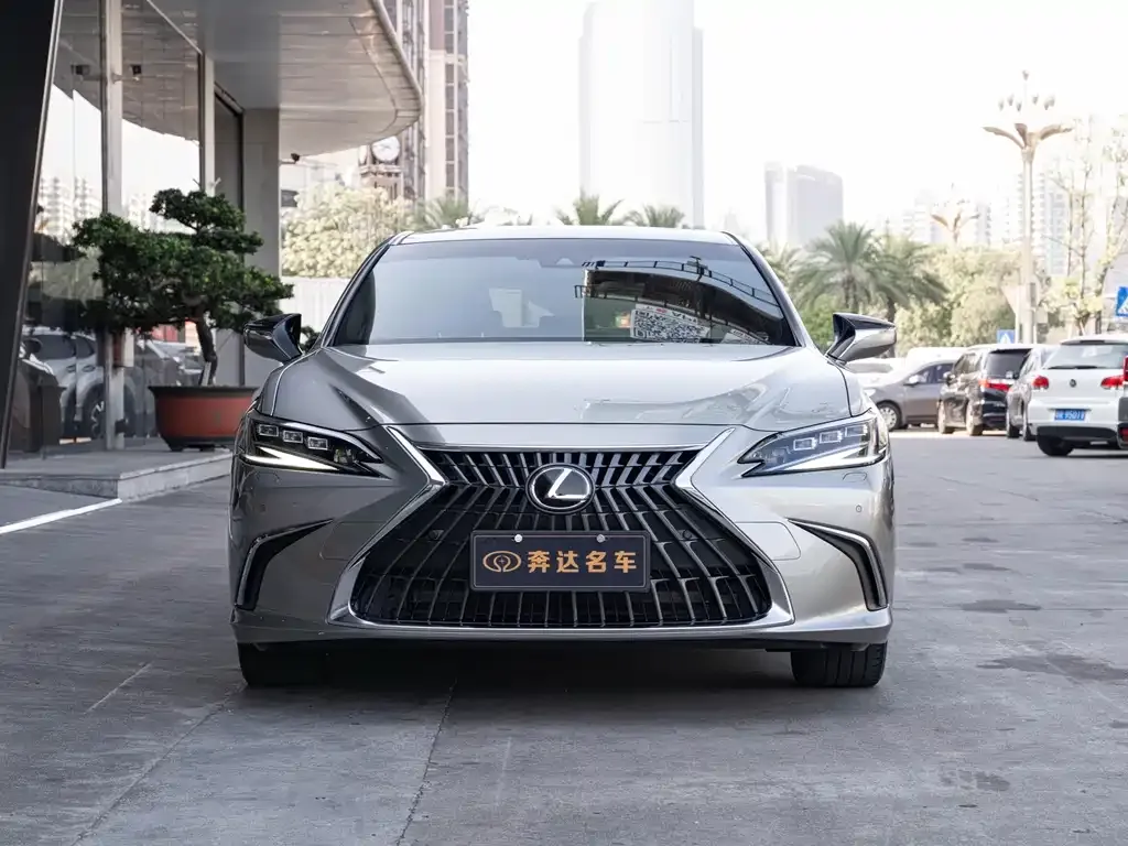 Lexus ES — фото 5