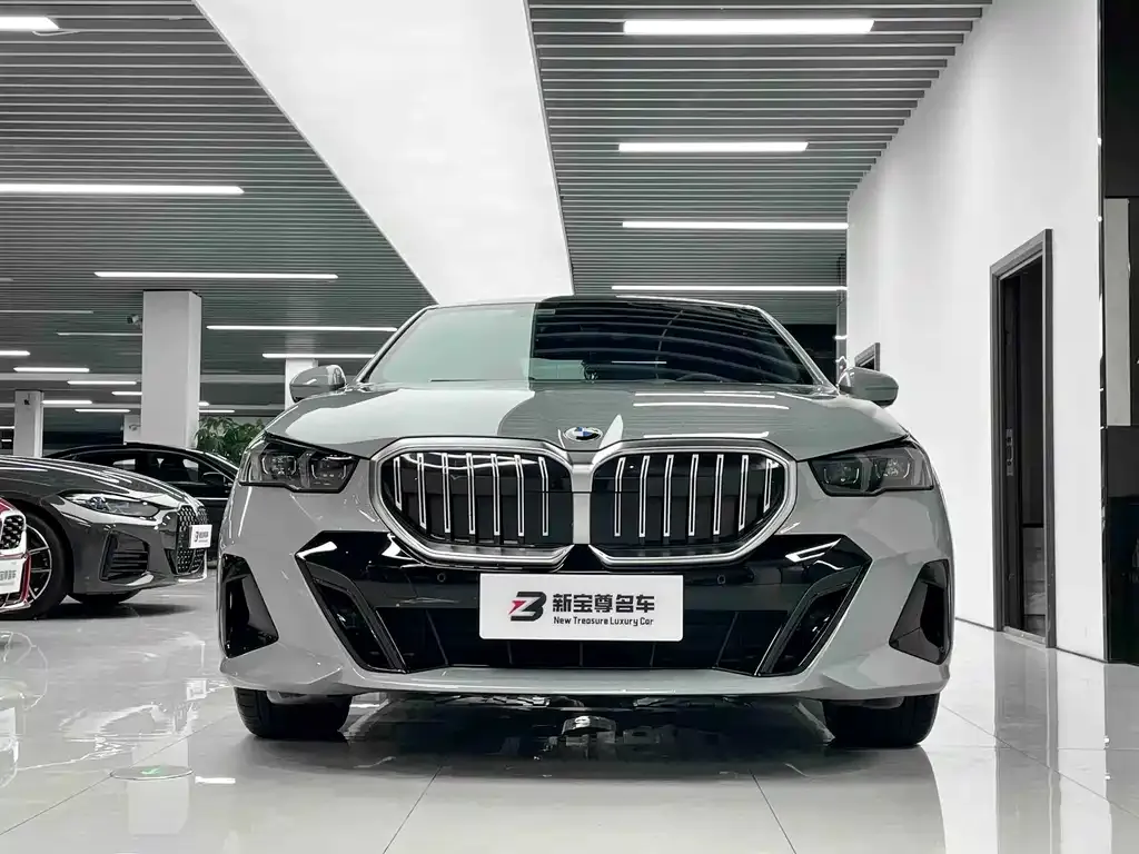 BMW 5 Series (Import) — фото 2