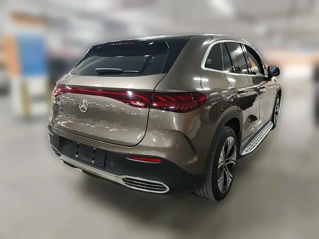 Mercedes-Benz EQE SUV — фото 4