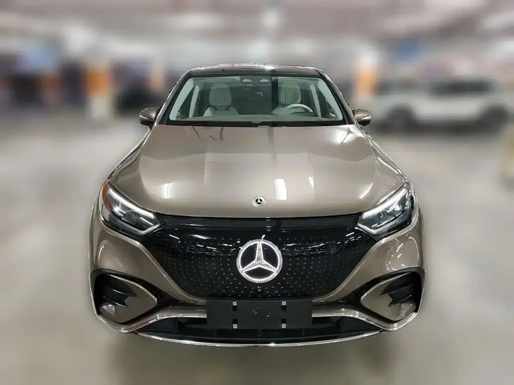Mercedes-Benz EQE SUV — фото 9