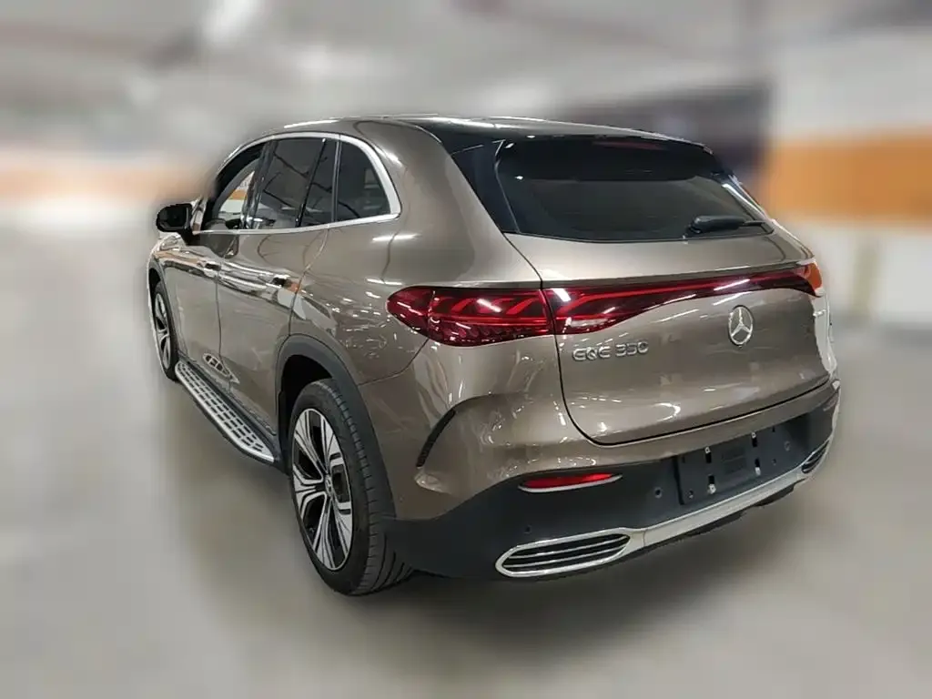 Mercedes-Benz EQE SUV — фото 5
