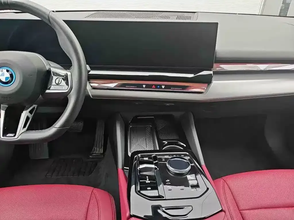 BMW i5 — фото 2