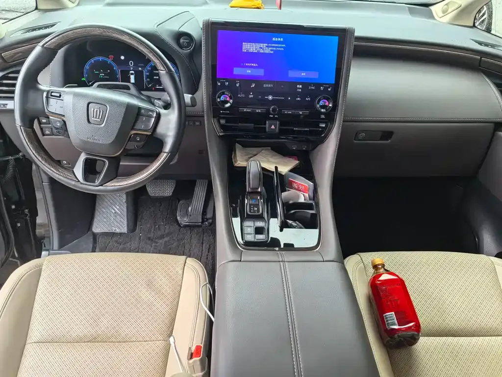Toyota Vellfire — фото 4