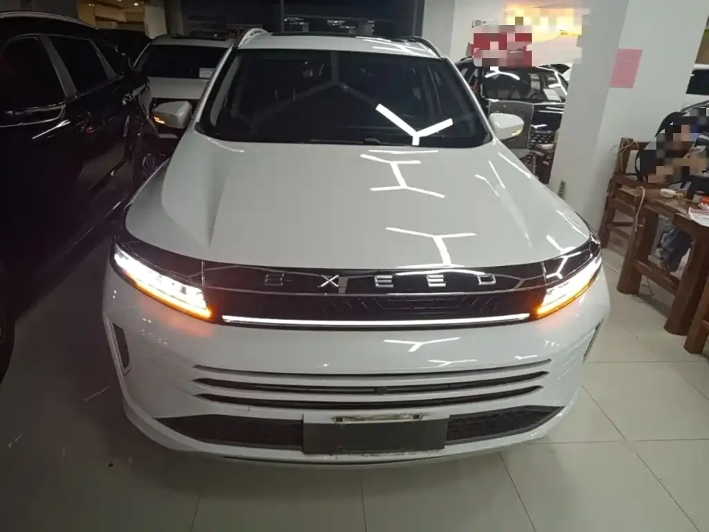 Exeed Zhaofeng — фото 10