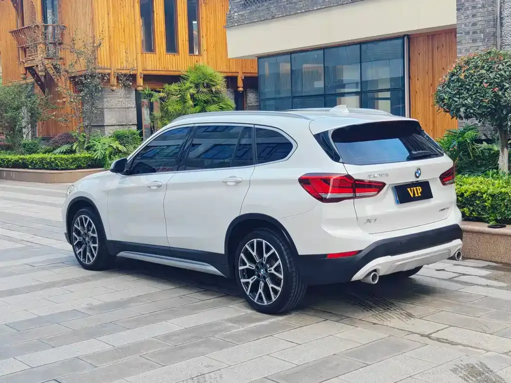 BMW X1 — фото 6
