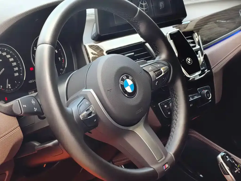 BMW X1 — фото 4