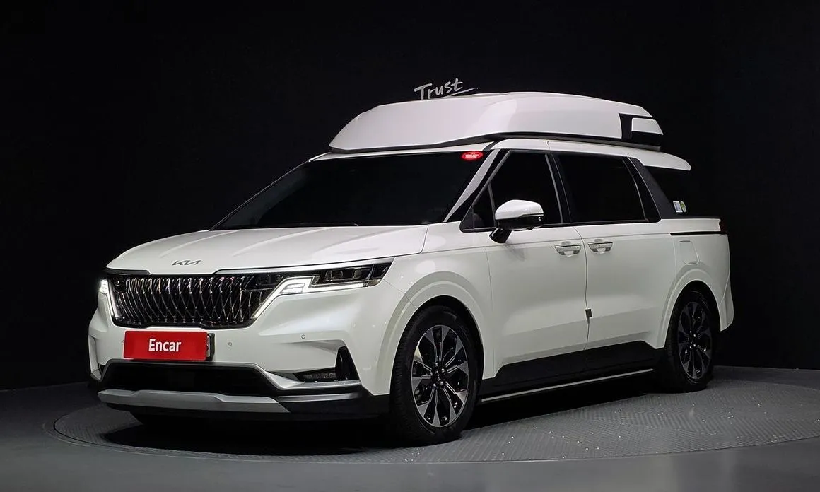 Kia Carnival — фото 1