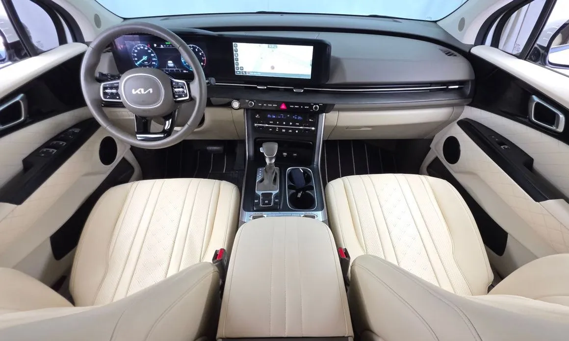 Kia Carnival — фото 4