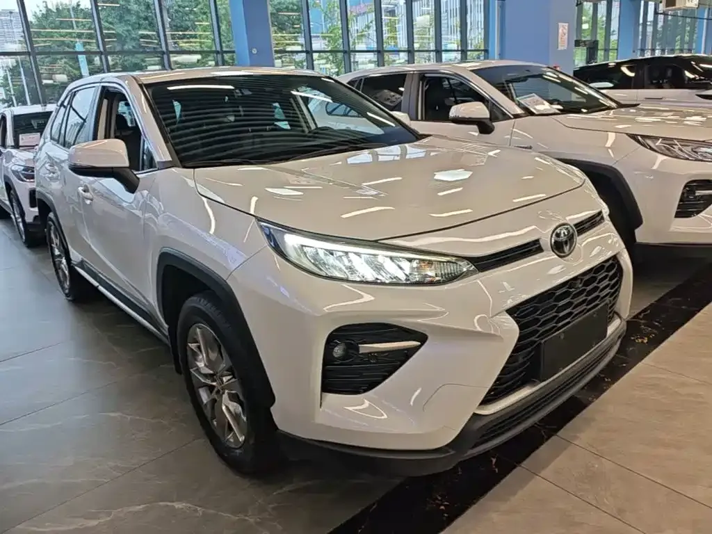 Toyota Wildlander — фото 10