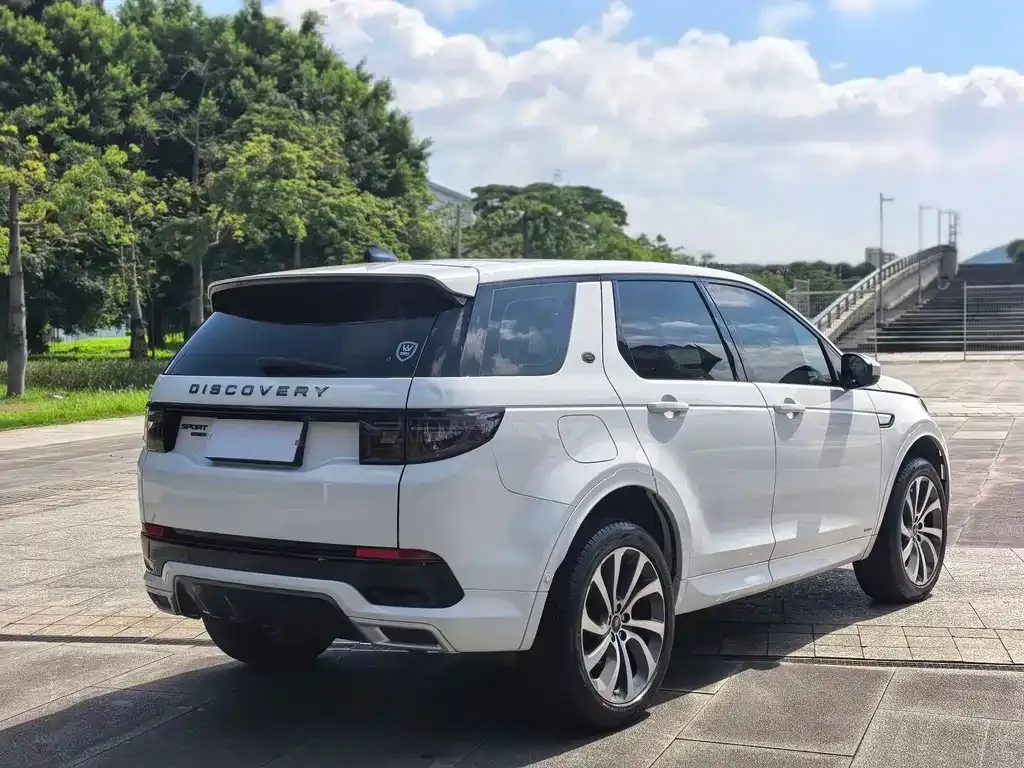 Land Rover Discovery Sport — фото 10