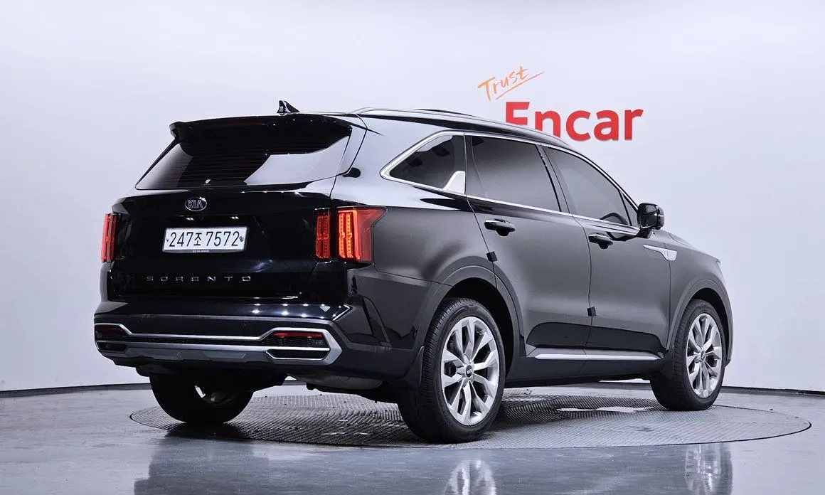 Kia Sorento — фото 5