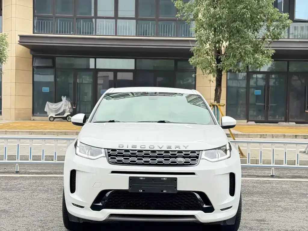 Land Rover Discovery Sport — фото 1