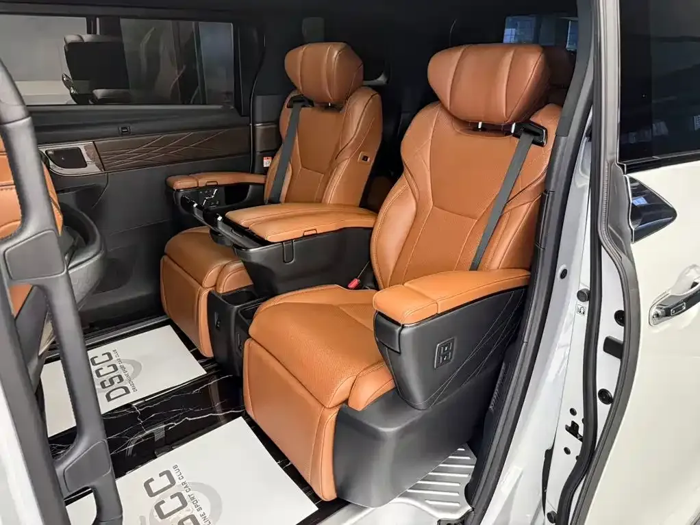 Toyota Alphard — фото 7