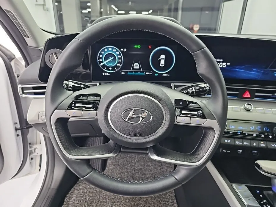 Hyundai AVANTE — фото 5