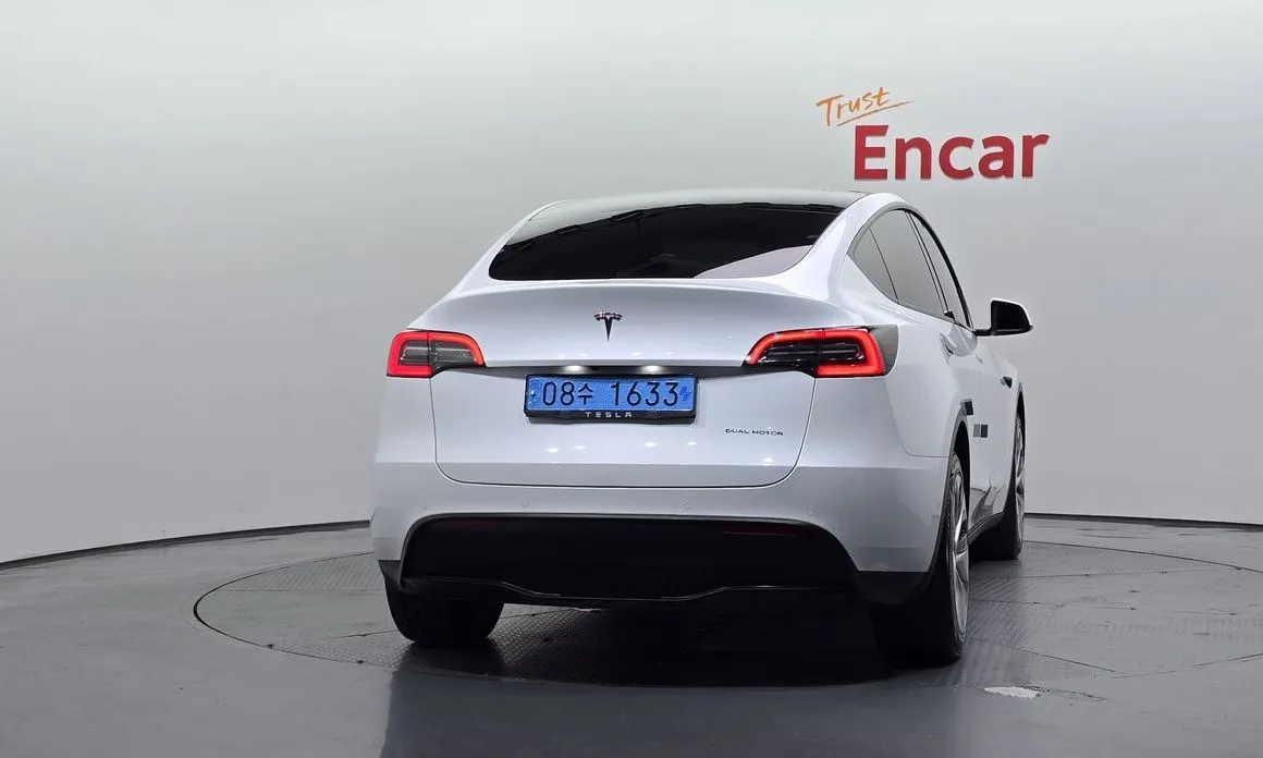 Tesla Model Y — фото 5
