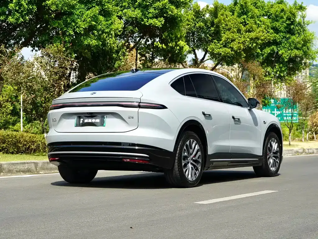 NIO EC6 — фото 9