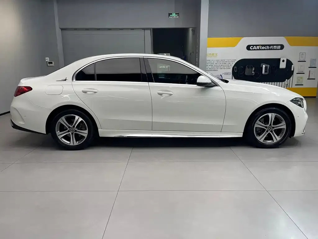 Mercedes-Benz C-Class — фото 10