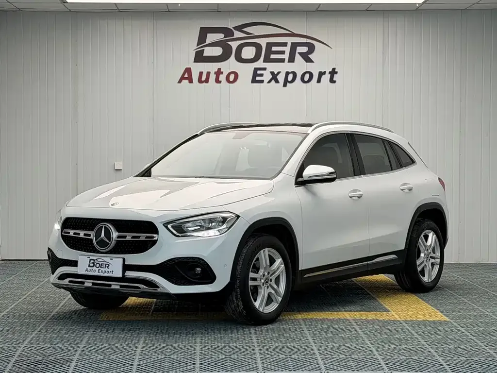 Mercedes-Benz GLA — фото 1