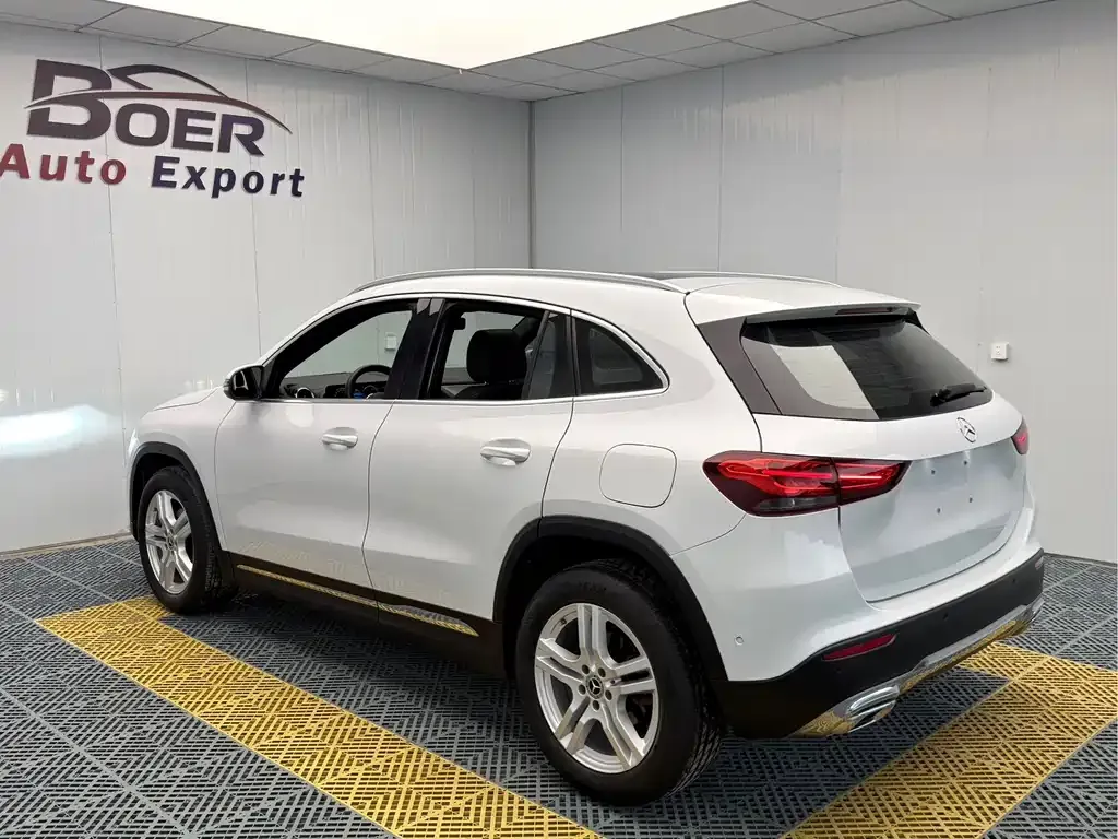 Mercedes-Benz GLA — фото 10