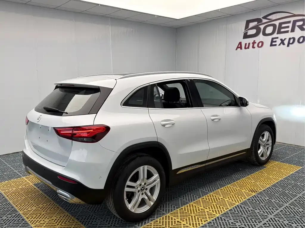 Mercedes-Benz GLA — фото 9
