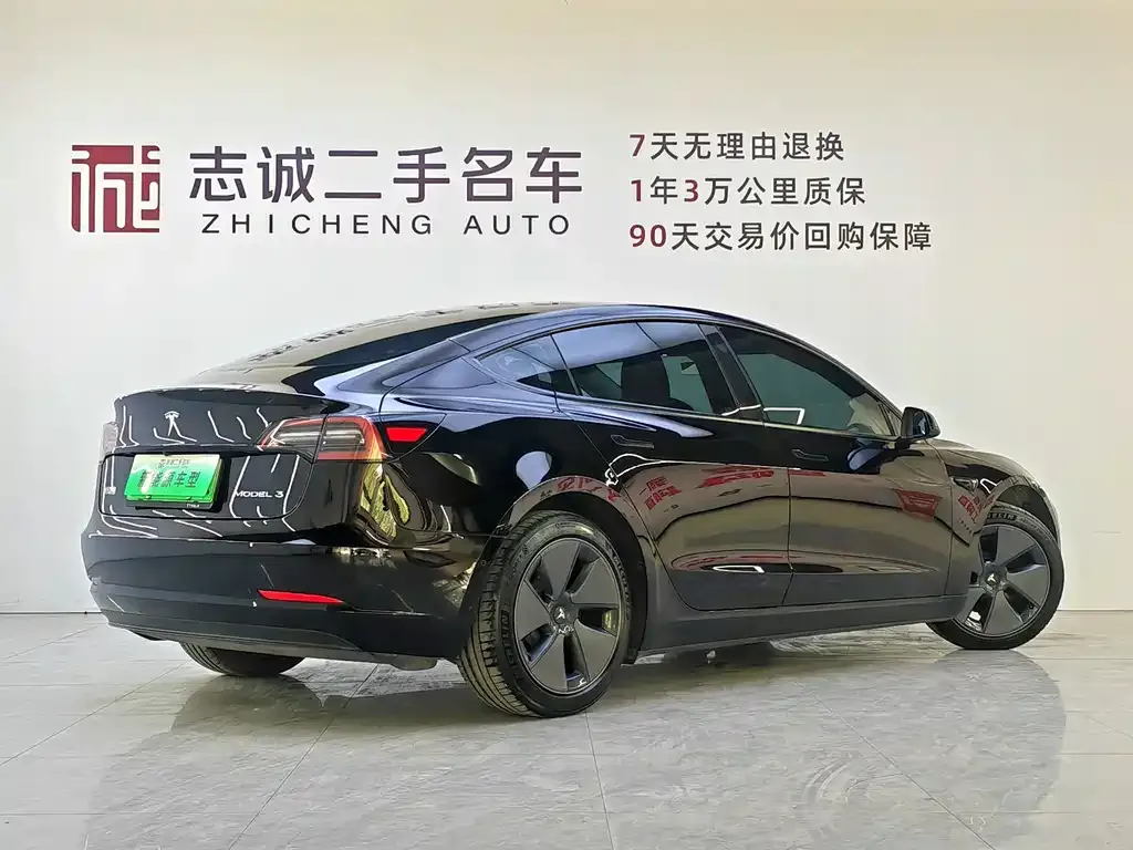 Tesla Model 3 — фото 5