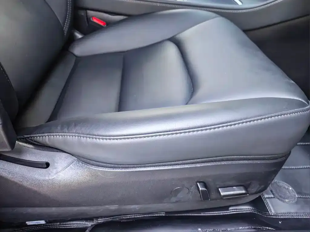 Tesla Model 3 — фото 6