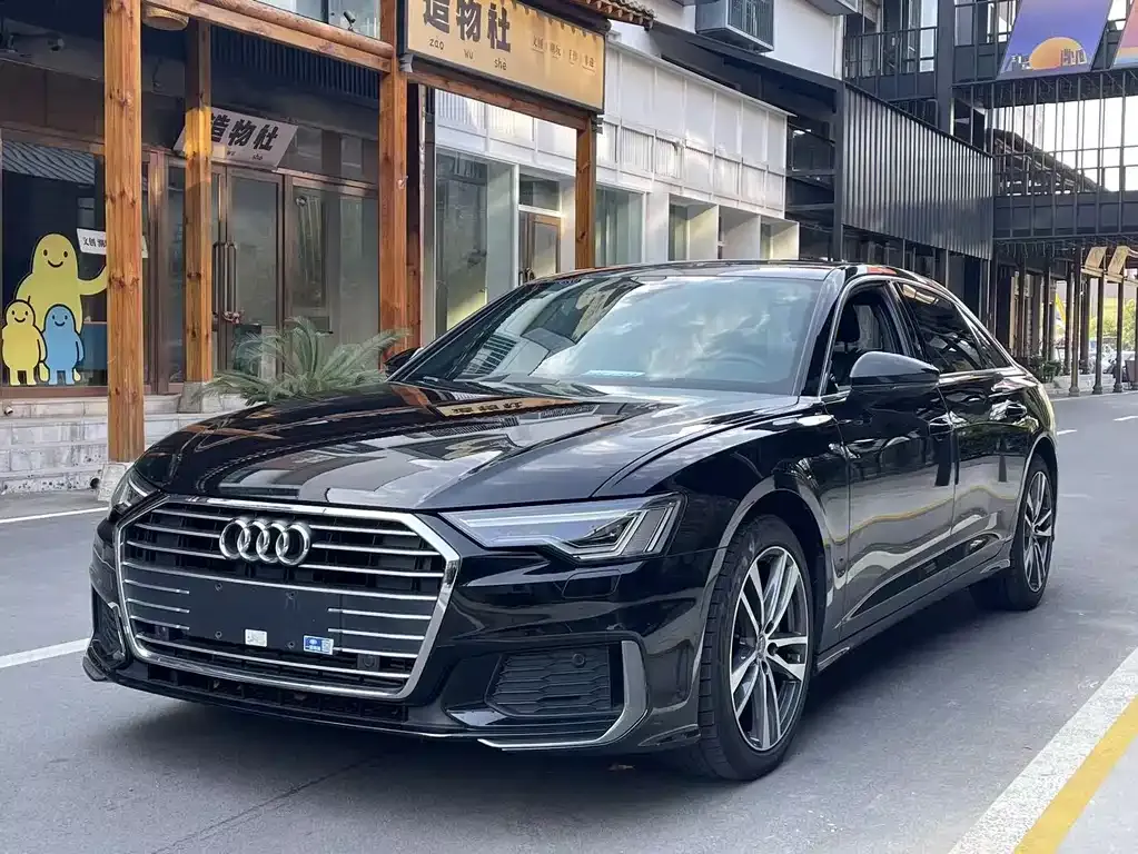 Audi A6L — фото 1