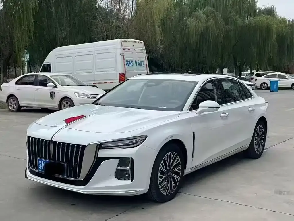 Hongqi H5 — фото 1