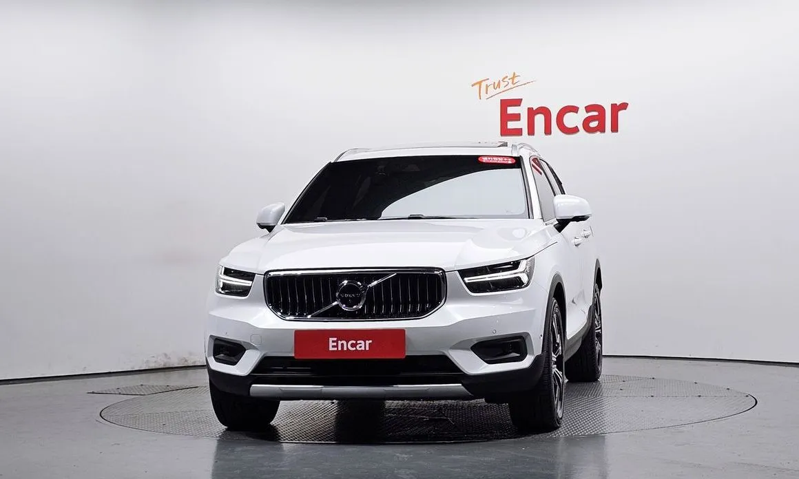 Volvo XC40 — фото 2
