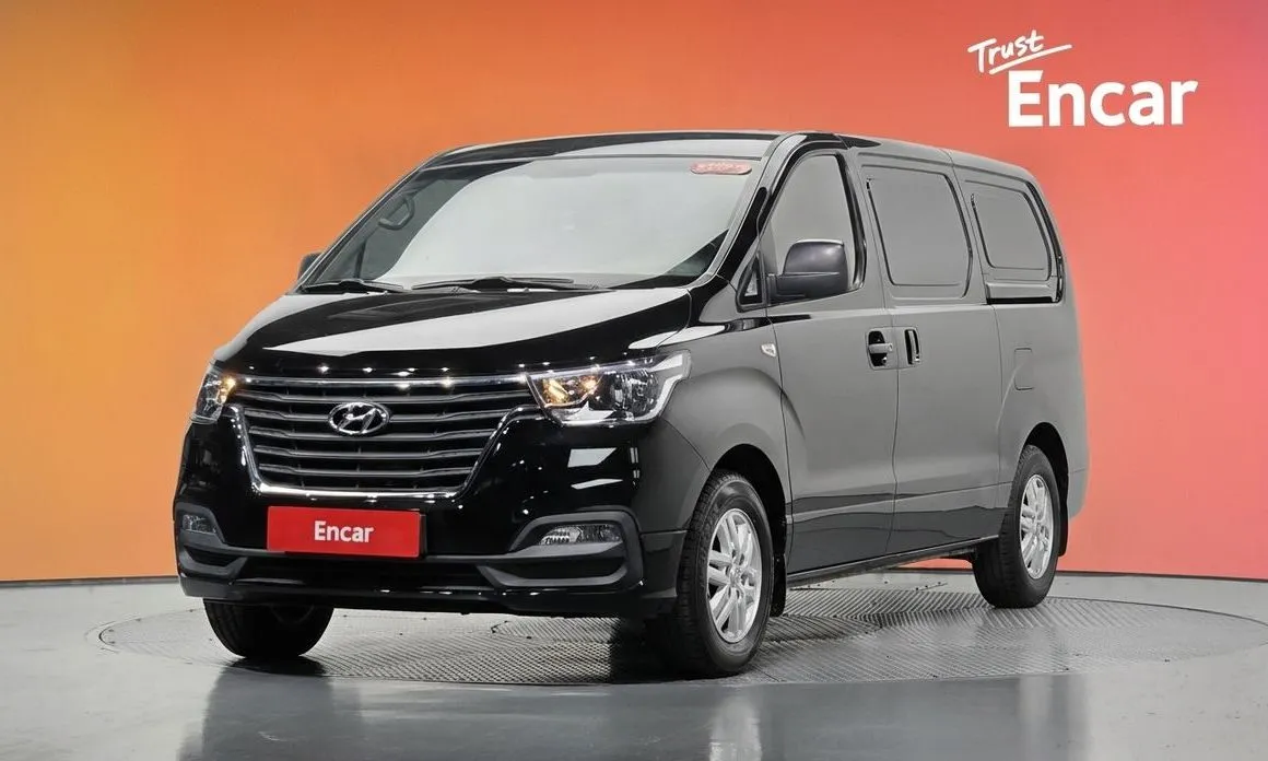Hyundai Starex — фото 1