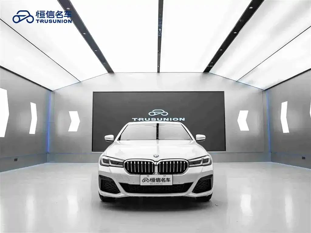 BMW 5 Series — фото 6