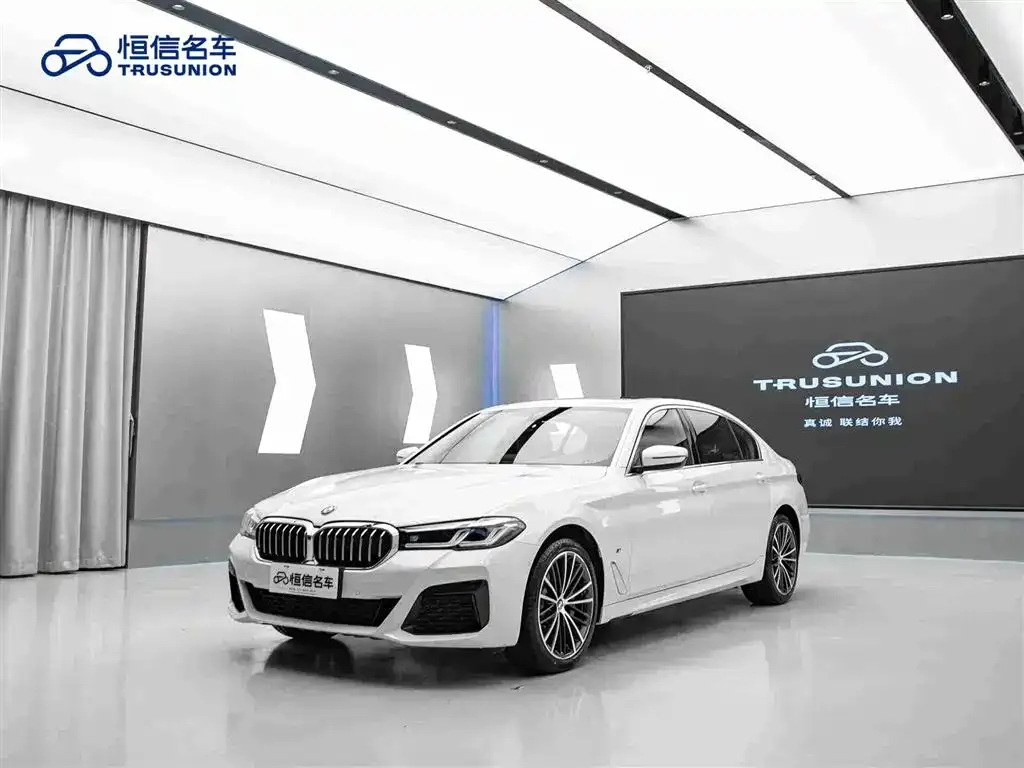 BMW 5 Series — фото 9