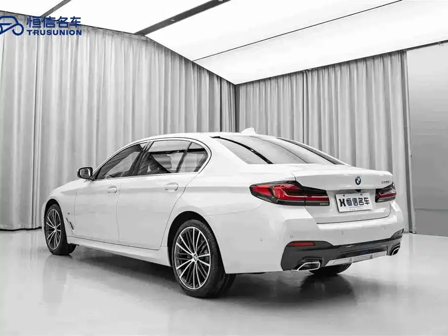 BMW 5 Series — фото 3
