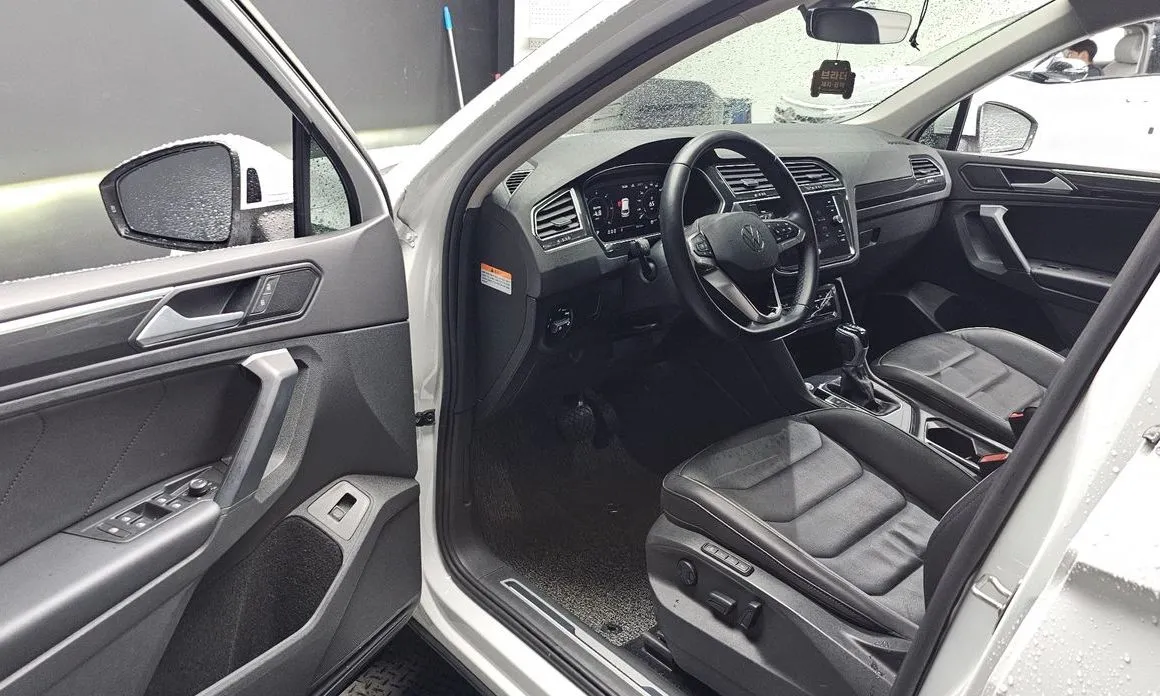 Volkswagen Tiguan — фото 8
