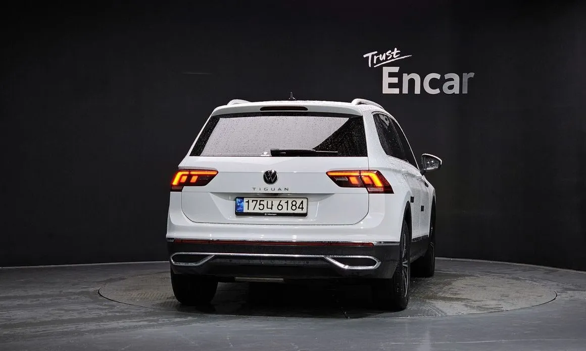 Volkswagen Tiguan — фото 4