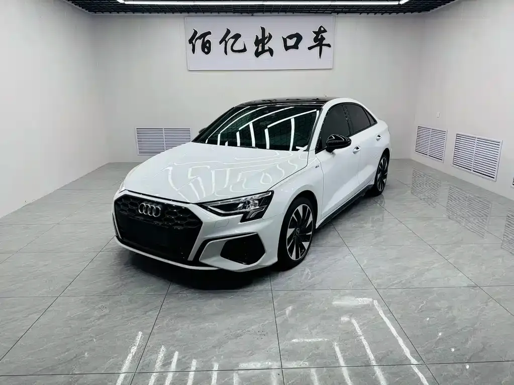 Audi A3 — фото 1