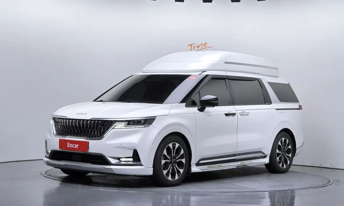 Kia Carnival — фото 1