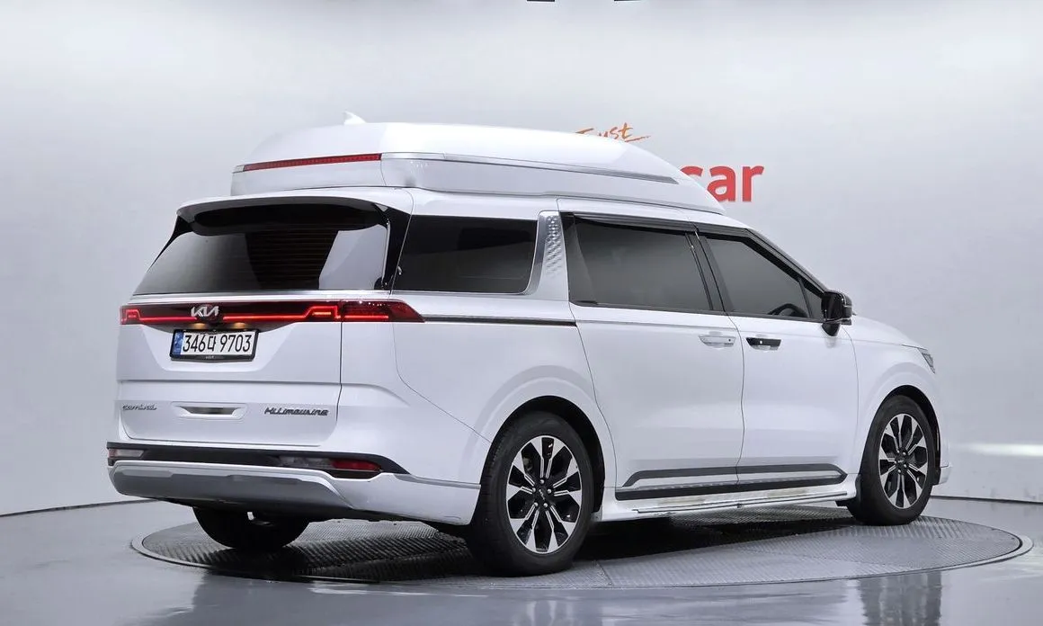 Kia Carnival — фото 4
