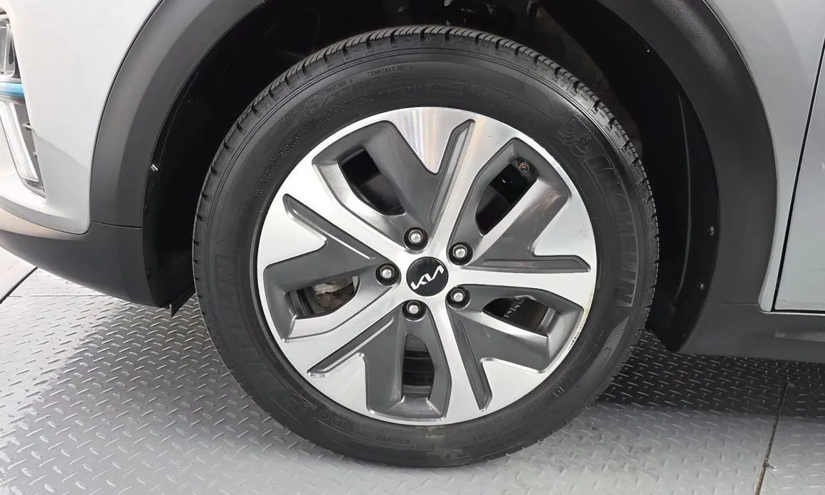 Kia Niro — фото 10