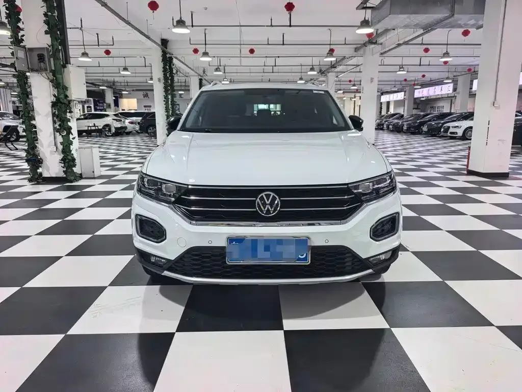 Volkswagen T-Roc — фото 5