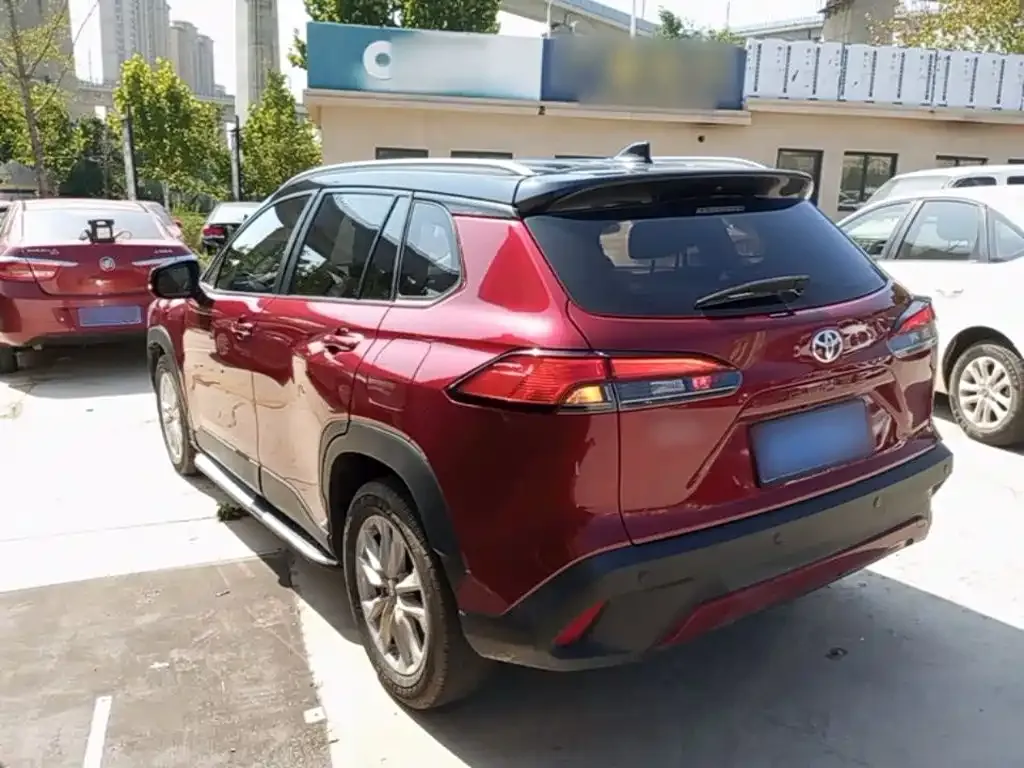 Toyota Corolla Cross — фото 10