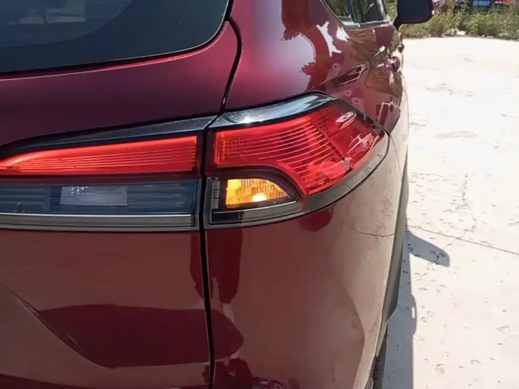 Toyota Corolla Cross — фото 3