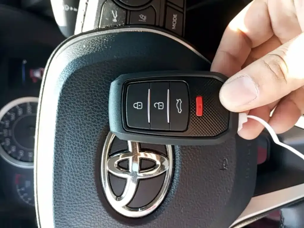 Toyota Corolla Cross — фото 2