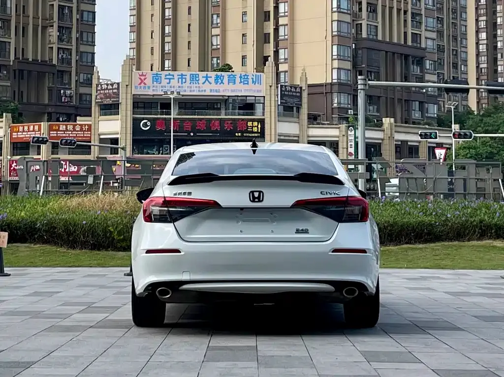 Honda Civic — фото 9