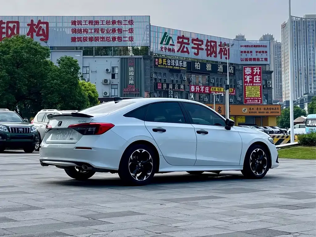 Honda Civic — фото 10