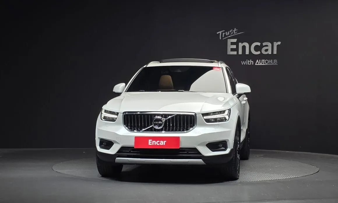 Volvo XC40 — фото 3