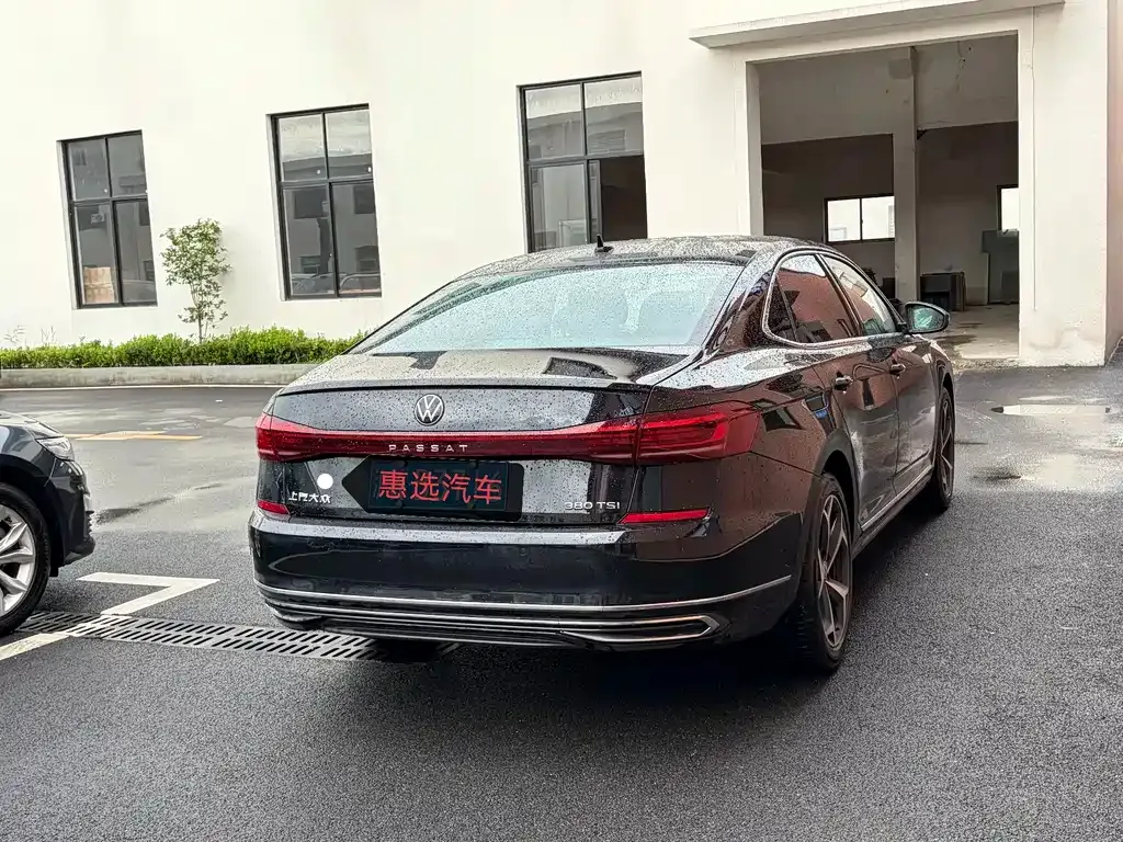 Volkswagen Passat — фото 4