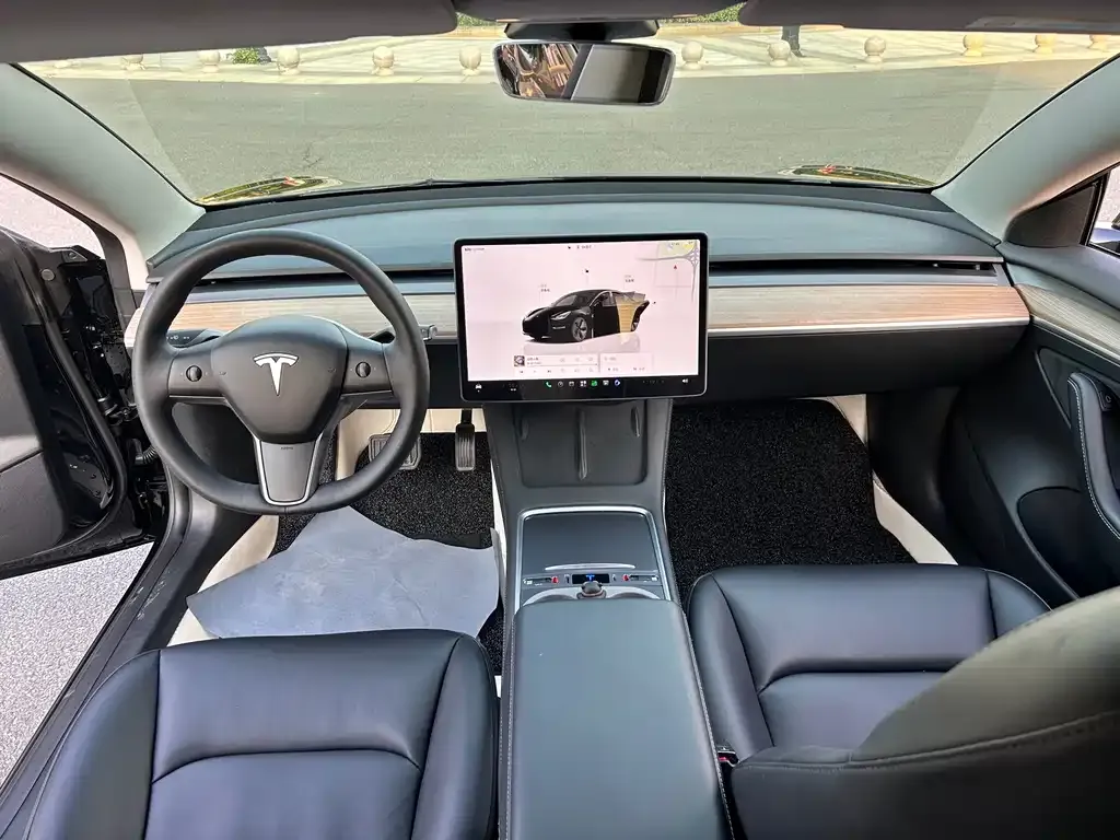 Tesla Model 3 — фото 5